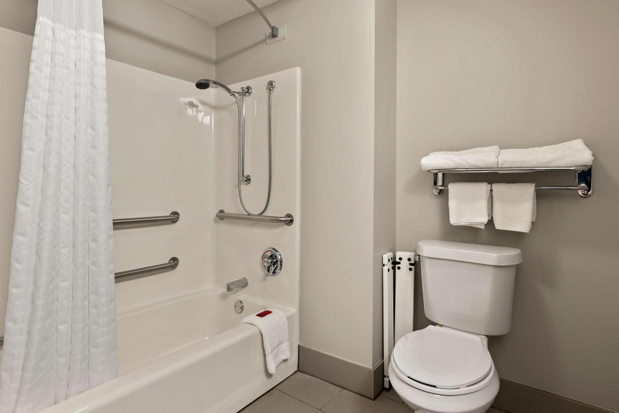Surestay Plus Hotel By Best Western Tulsa East Eksteriør billede
