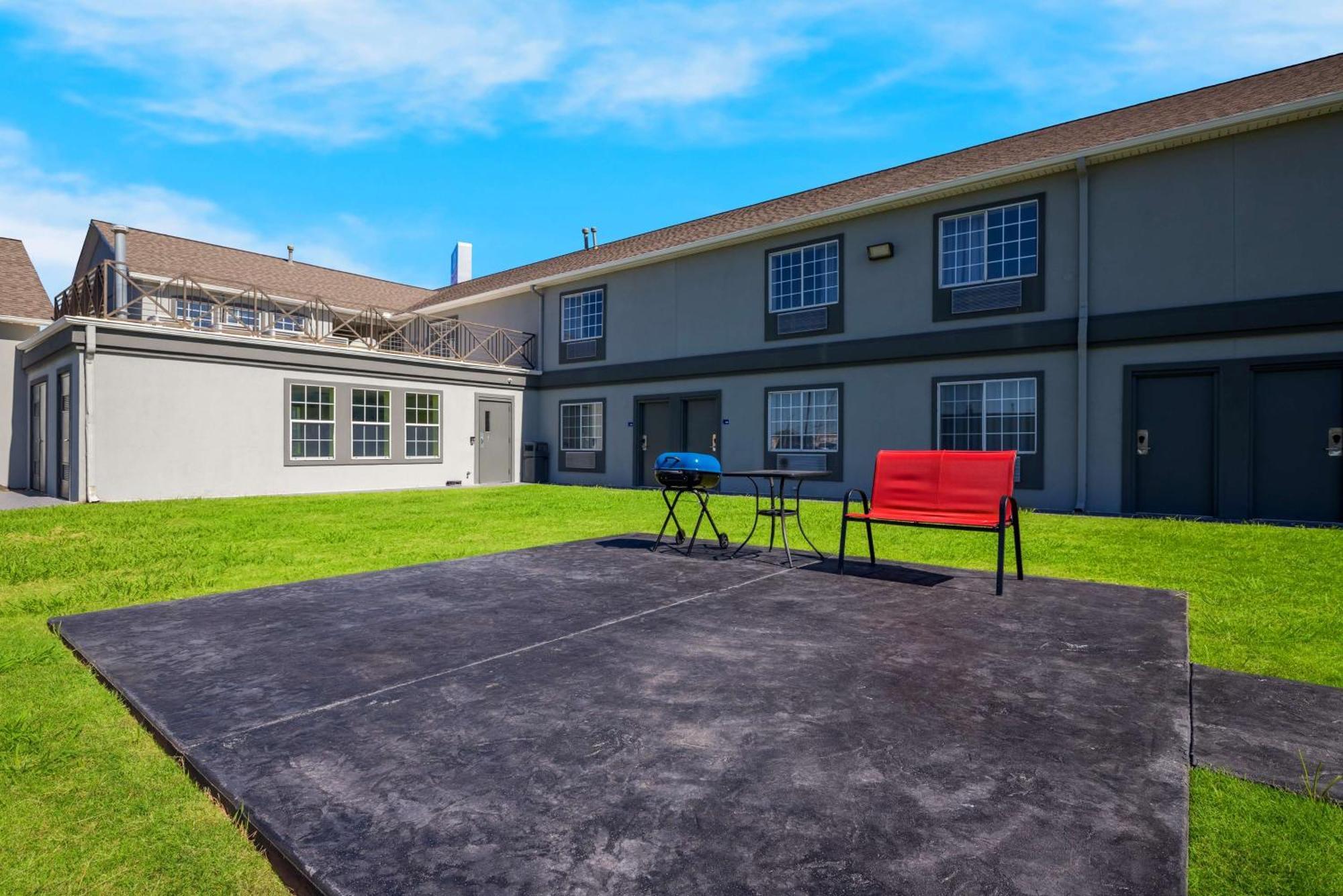 Surestay Plus Hotel By Best Western Tulsa East Eksteriør billede