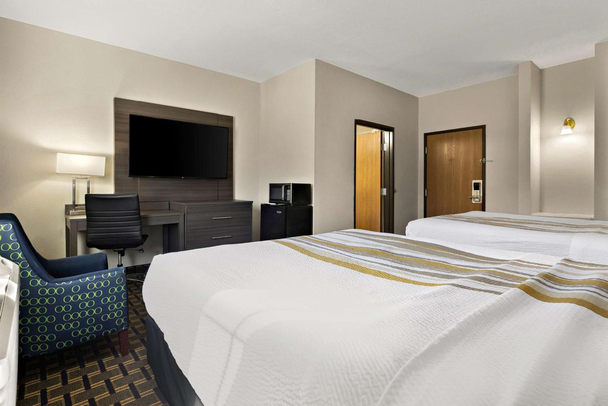 Surestay Plus Hotel By Best Western Tulsa East Eksteriør billede