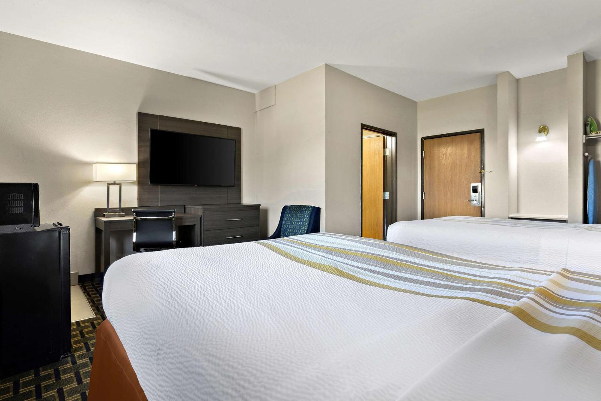 Surestay Plus Hotel By Best Western Tulsa East Eksteriør billede