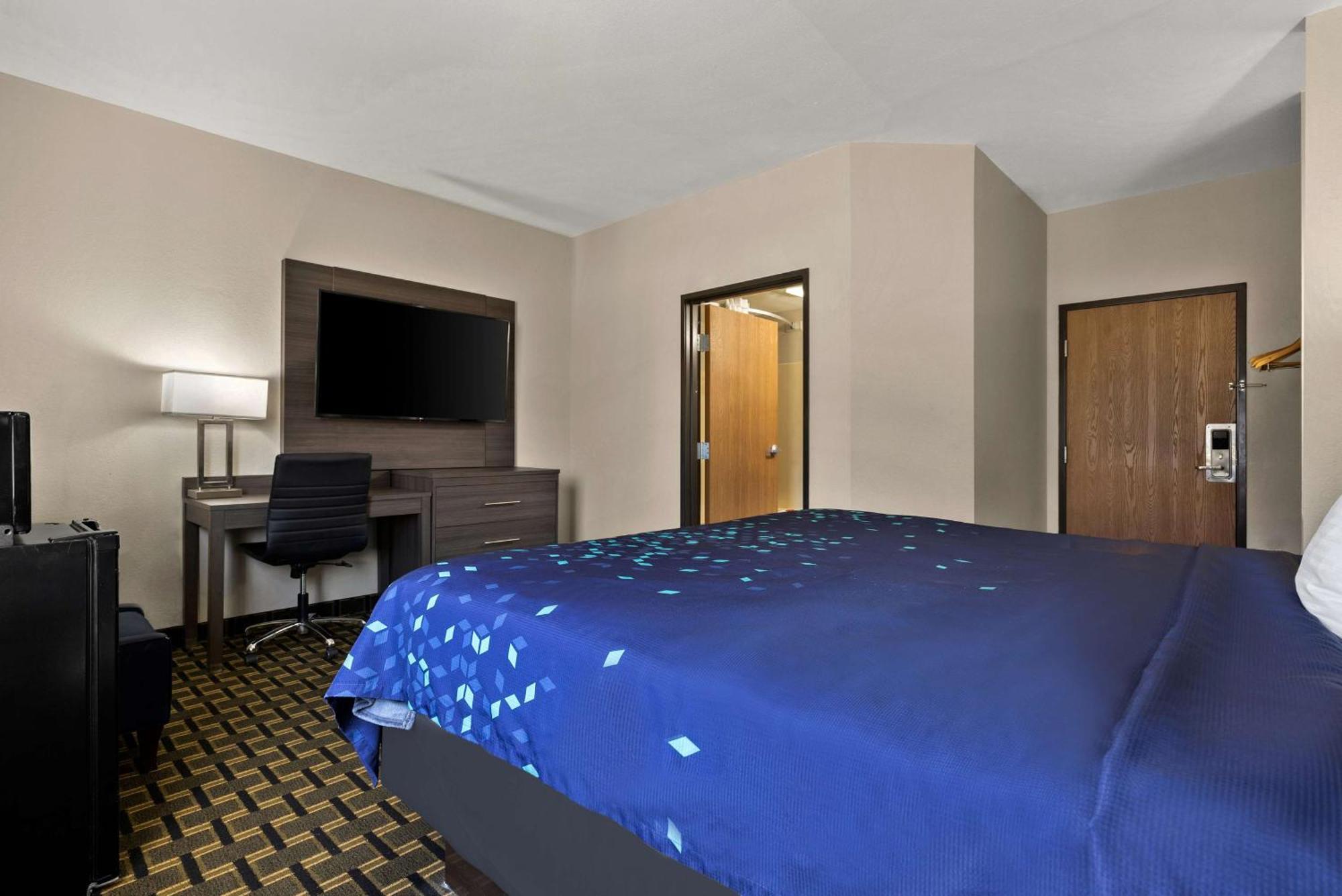 Surestay Plus Hotel By Best Western Tulsa East Eksteriør billede