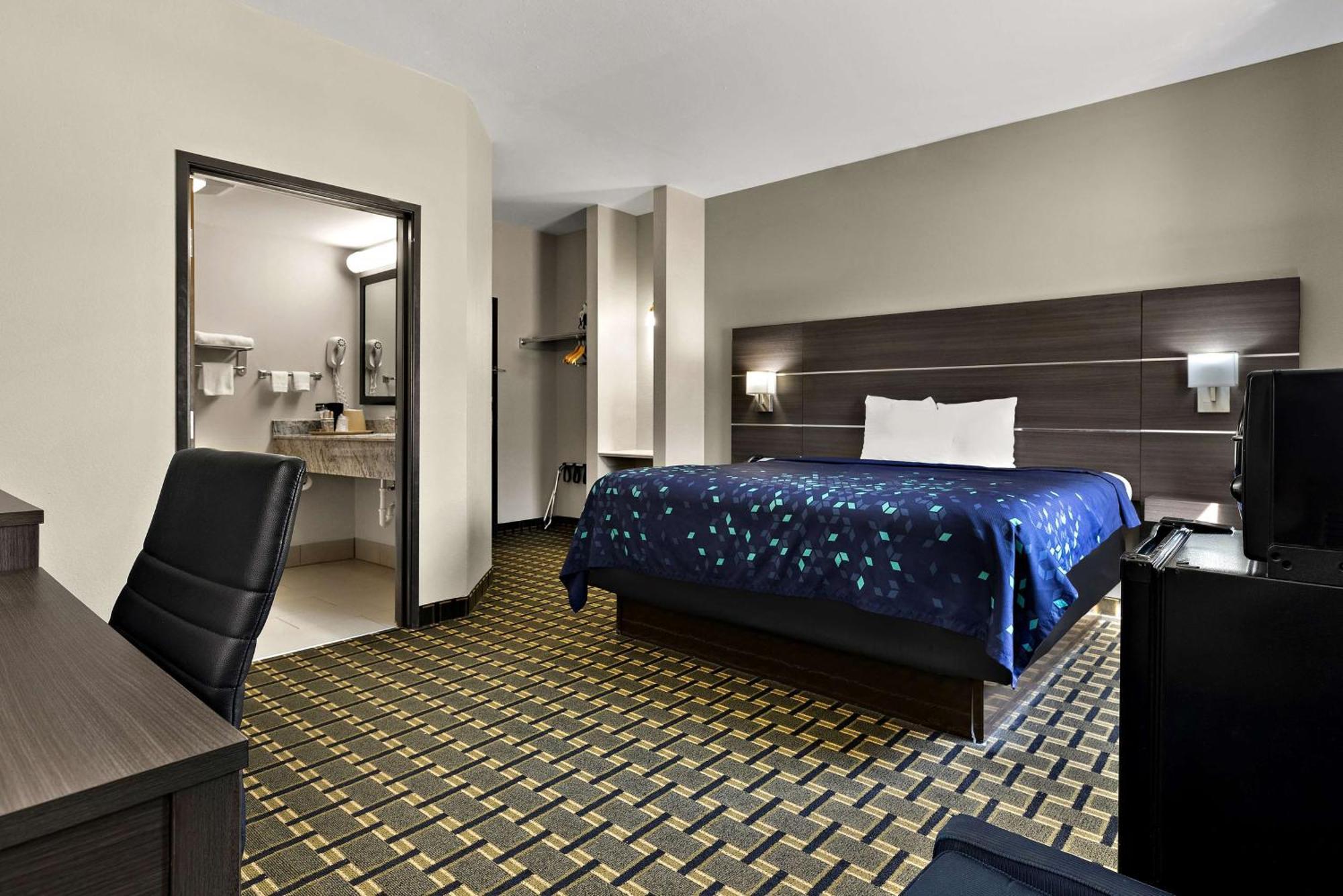 Surestay Plus Hotel By Best Western Tulsa East Eksteriør billede