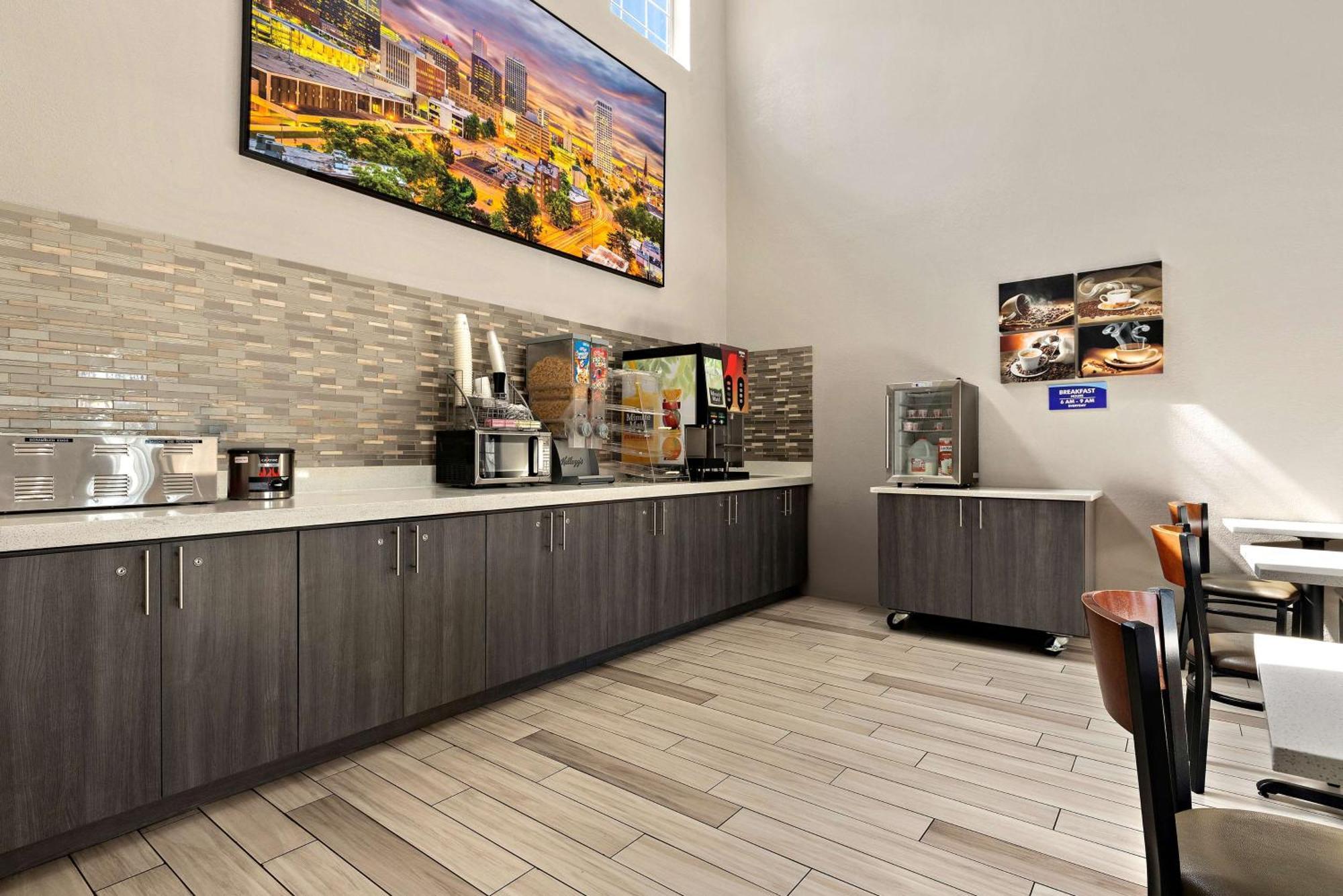 Surestay Plus Hotel By Best Western Tulsa East Eksteriør billede